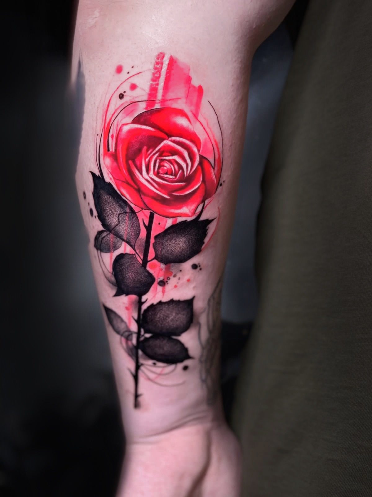 Татуировки цветов — их значения и тайный смысл.