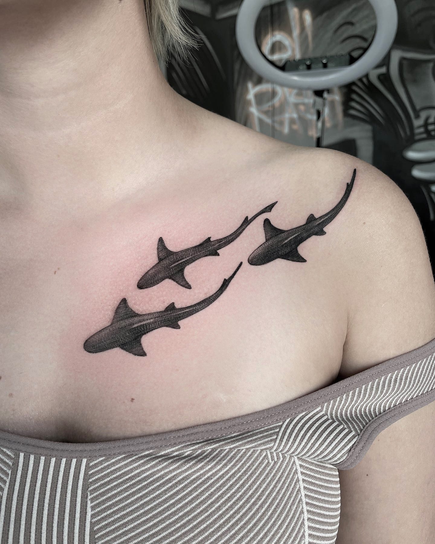 Значение татуировки акула (35+ фото)